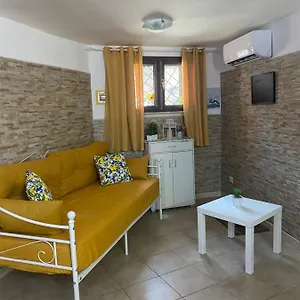 https://on-ciro-central-house.hotels-amalfi.com